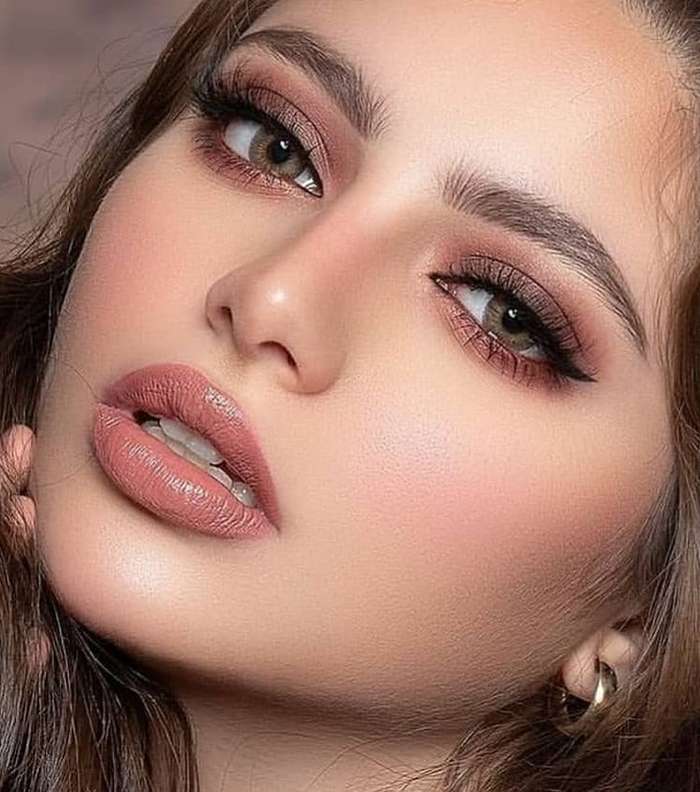 اجمل مكياج عيون سموكي بالصور