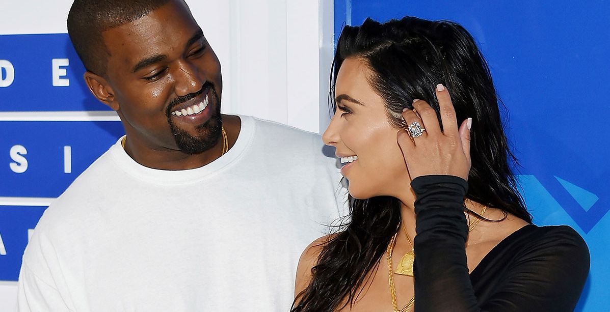 لن تصدقي ماذا حفر زوج كيم كارداشيان على خاتم زواجها المسروق!