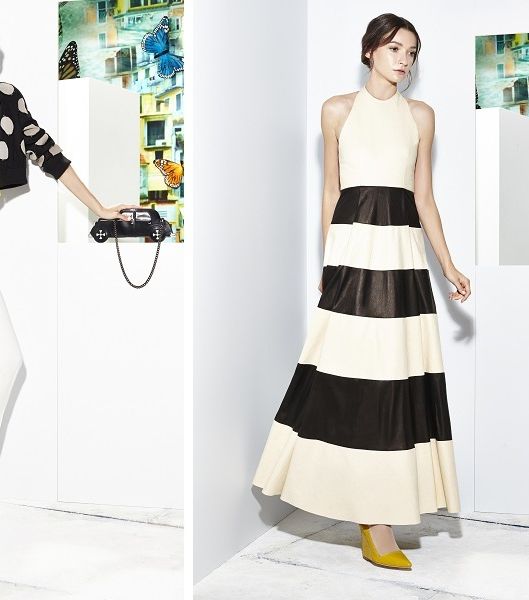 تميّزي بتصاميم Alice & Olivia الحديثة