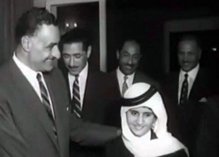 حاكم دبي كما لم ترينه من قبل: صور نادرة ومؤثرة من ماضي الشيخ محمد!