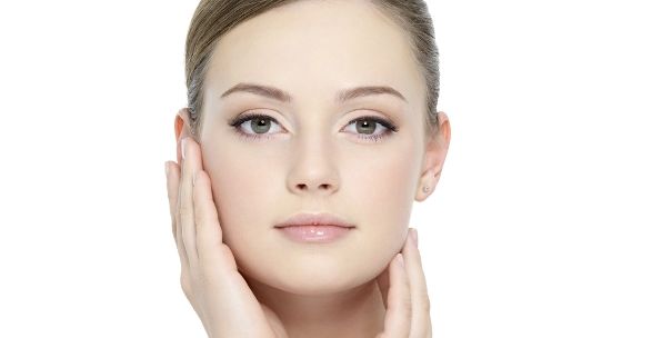 أفضل طرق العناية بالبشرة الدهنية 