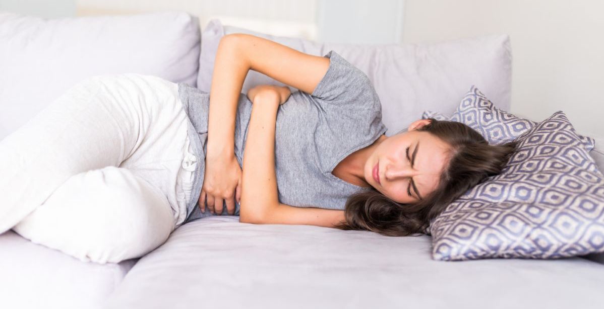 أعراض الدورة الشهرية قبل نزولها بيوم