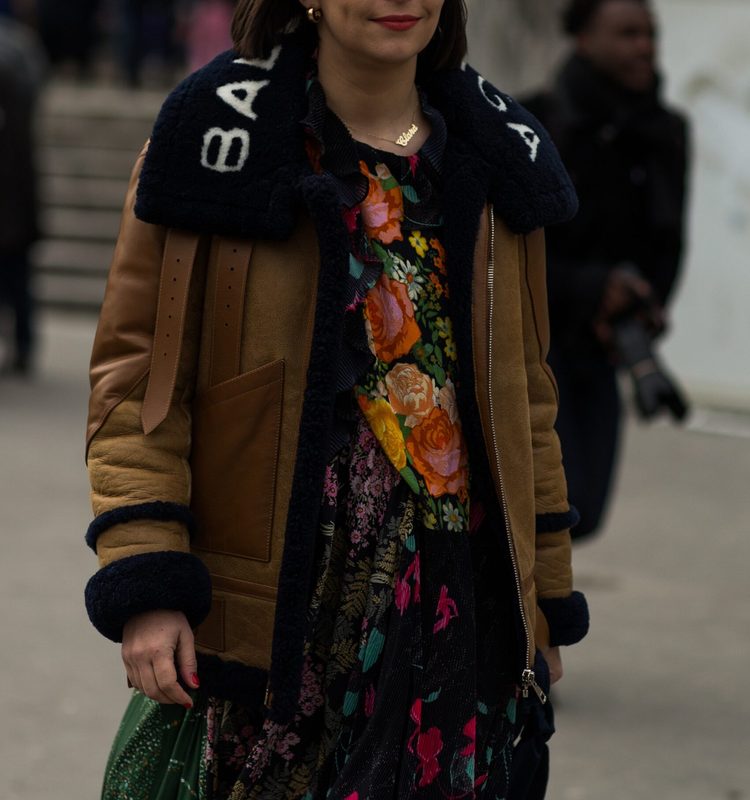 سترة الـ Shearling والنقشات المختلفة مع بعضها البعض