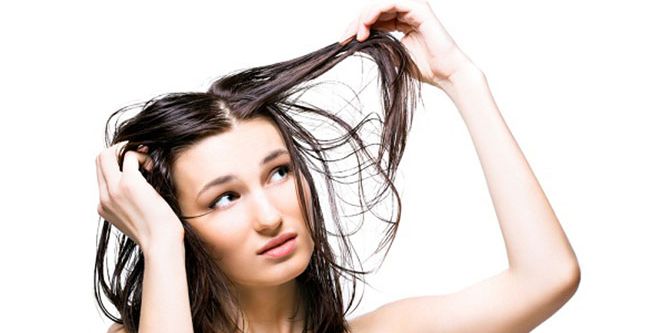 حيل لمحاربة الزيوت في الشعر