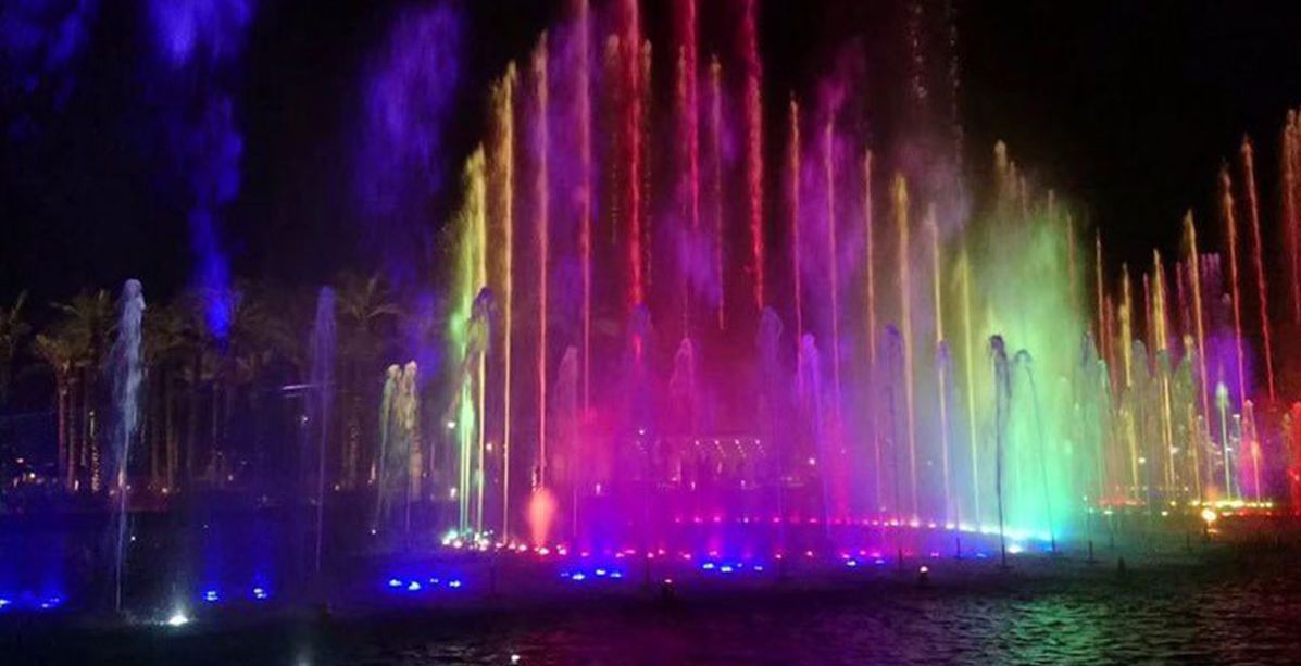 فيديو النافورة الراقصة في الرياض