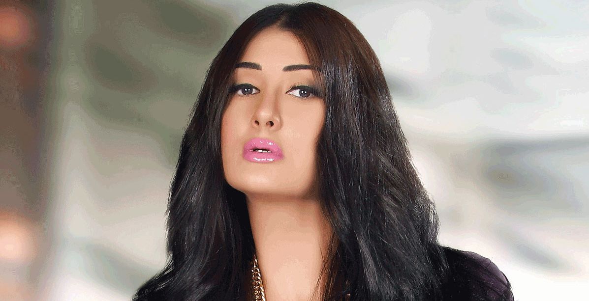 غادة عبد الرازق تتزوج للمرة "السادسة" وتظهر أصغر ب20 سنة من عمرها الحقيقي!