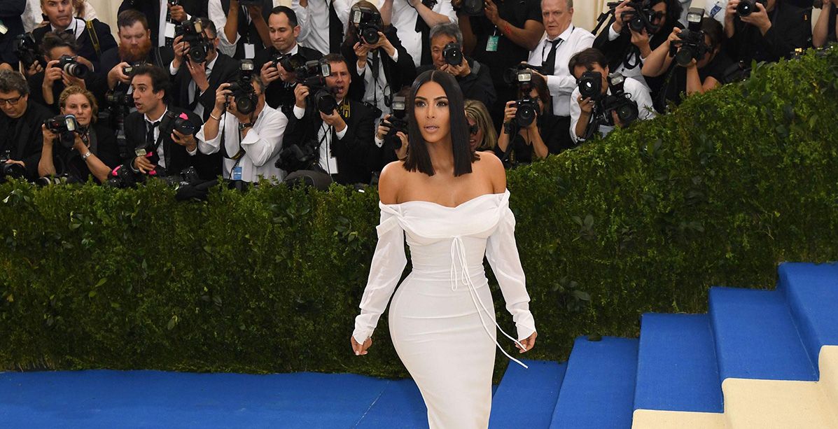 ريجيم من السوائل تتبعه كيم كارداشيان لخسارة الوزن قبل حفل عشاء ميت غالا بعد أسابيع!