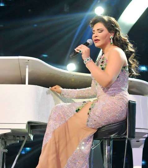 تعاون مستمر بين النجمة أحلام والمصمم طوني يعقوب