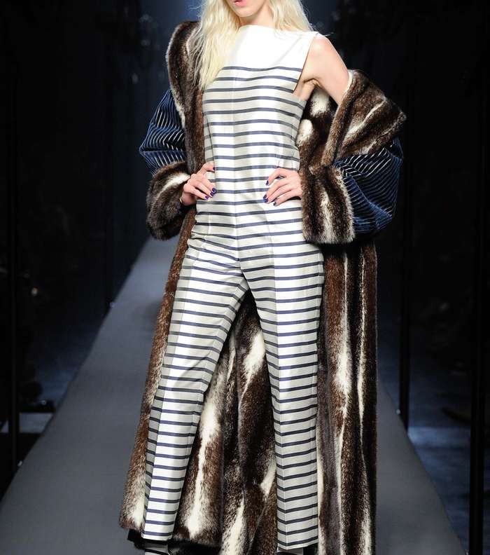 موضة الـ Jumpsuit المقلم من توقيع جان بول غولتييه لشتاء 2016