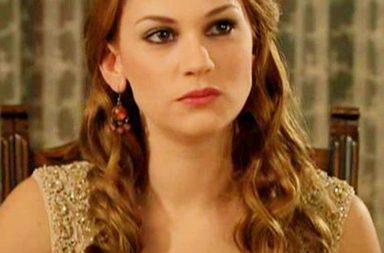 الممثلة التركية زينب عبد الله فرح