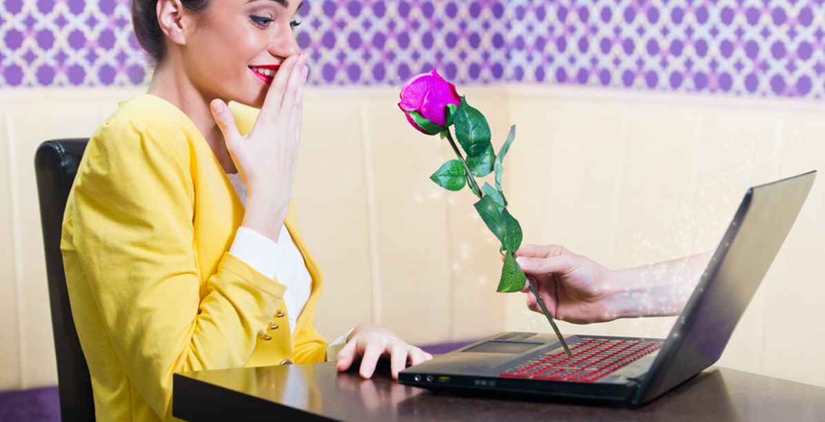 كيف تتأكدين من أن تعرفت إليه عبر فايسبوك سيكون حبيباً مناسباً؟