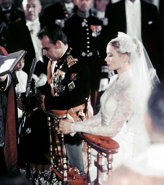 الأمير رينيه وغريس كيلي...حفل زفاف سطر التاريخ
