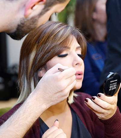 أصالة تتألّق بمكياج Make Up For Ever قبل بدء برنامجها