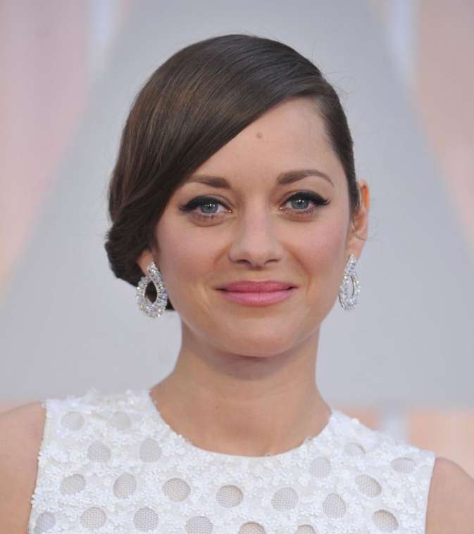 المكياج مع خط الآيلاينر