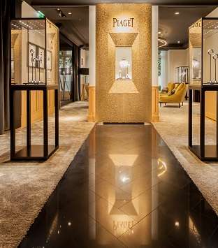 إطلالة فاخرة مع دار Piaget