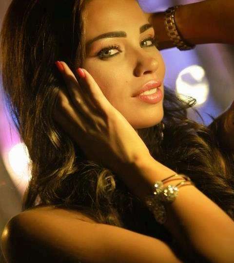 شفاه داليدا خليل 