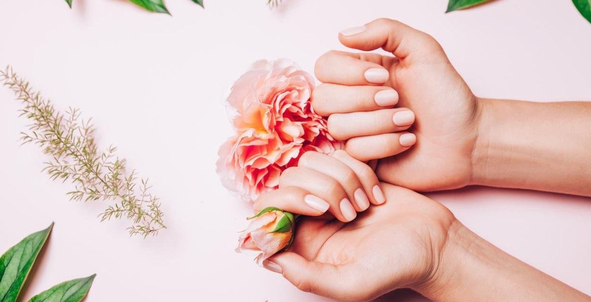 المانكير الجل يمنع تكسر الاظافر