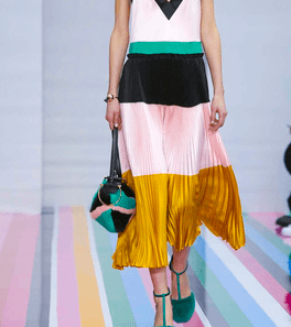 موضة الفستان بالرباط الرفيع بموضة الـ Color Blocks من فيراغامو لشتاء 2017