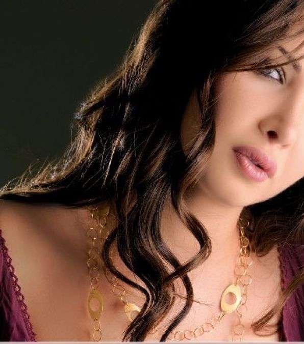 صور نانسي عجرم بدون مكياج