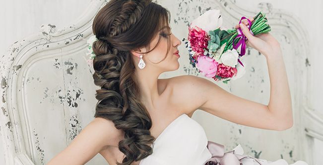 كيفية التحضير المثالي  لتسريحة شعر العروس يوم الزفاف
