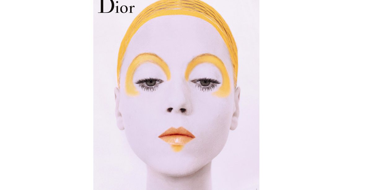 معرض فن الألوان من Dior في دبي بحضور بيلا حديد