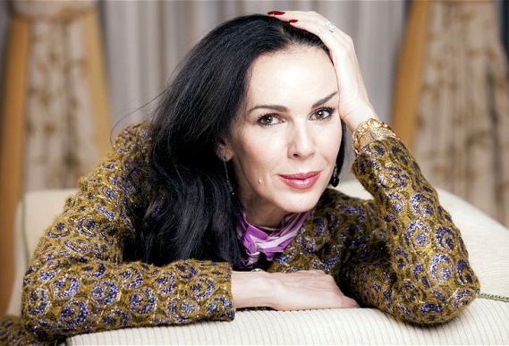 صورة مصممة الأزياء L`Wren Scott