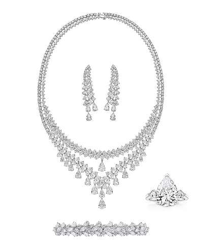 The Essence of Elegance من علامة سما الجديدة من داماس
