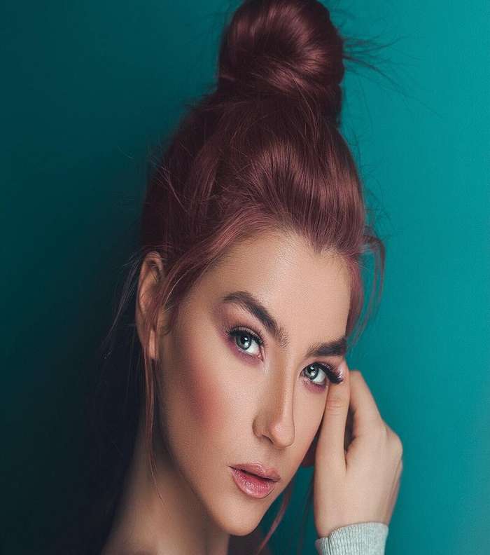صور اجمل تسريحات شعر طويل مرفوعه 2021
