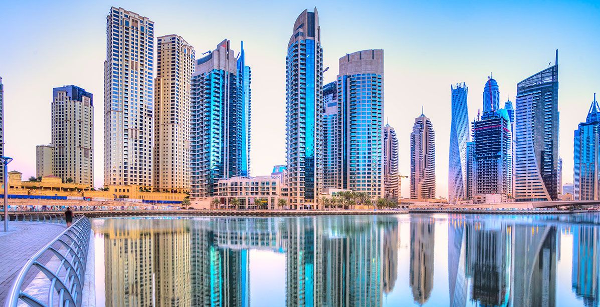 دبي تطلق أول برميل نفط ذكي في العالم