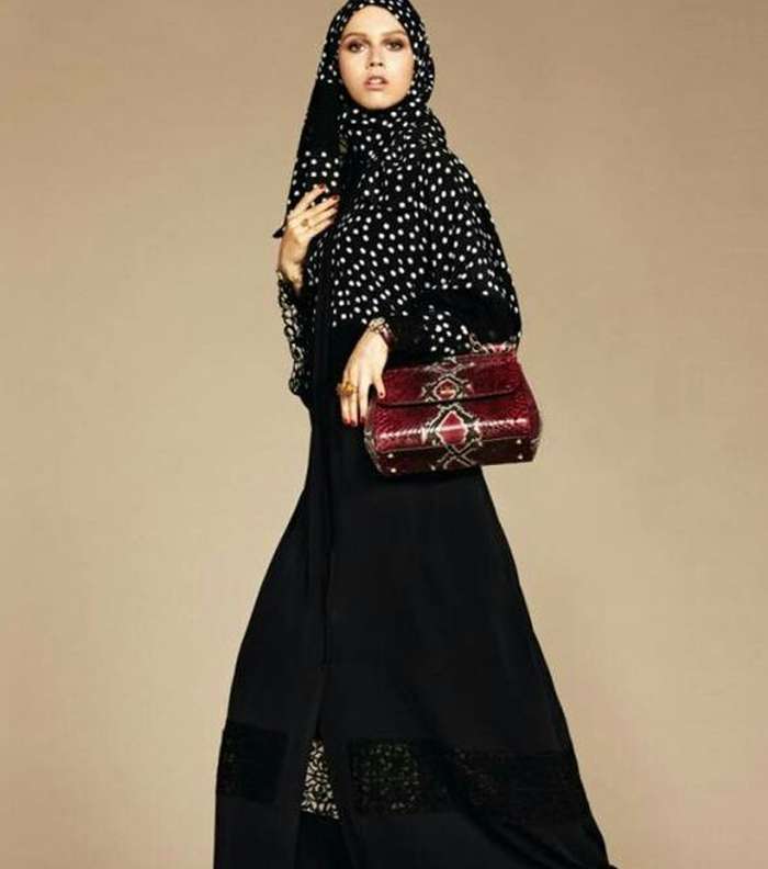 صور اخر موديلات العبايات بين يديك