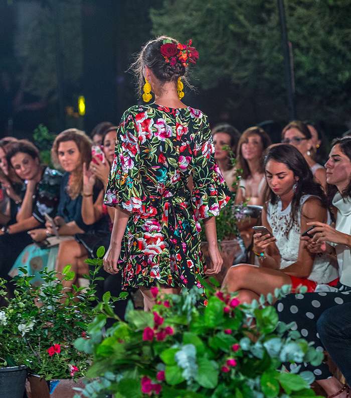 عرض أزياء Mochi للمجموعة الإسبانية في The One & Only Palm