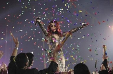 إكتشفي إطلالات الفنانات العربيات ليلة رأس السنة