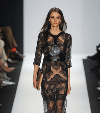 من مجموعة BCBG لربيع 2013، اختاري الملابس الشفافة