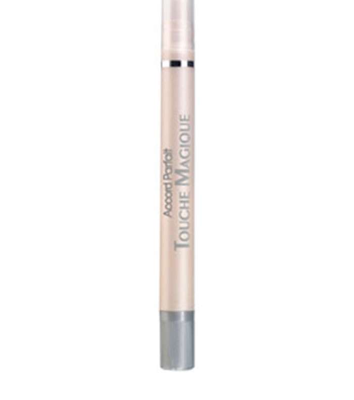 الخطوة الثانية: Accord Parfait Touche Magique Concealer