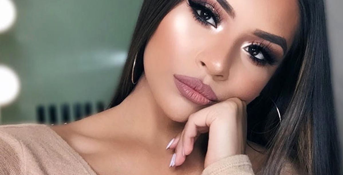 حيل مكياج ناعمة للبشرة السمراء مثالية لإطلالة العيد