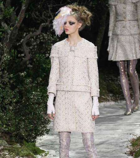 إطلالة 9 من مجموعة Chanel للازياء الراقية لربيع 2013
