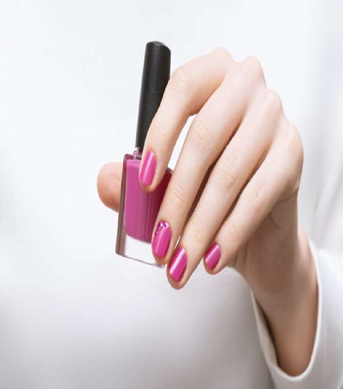 صور اجمل طلاء اظافر بنفسجي