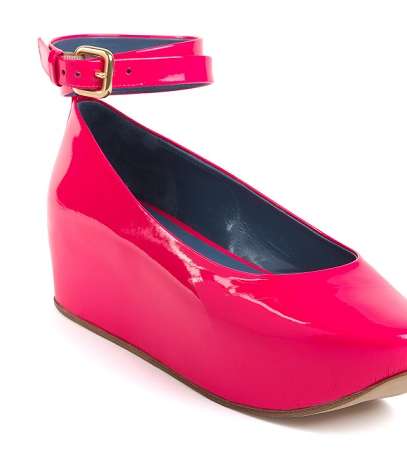 أحذية مسطّحة وعالية لربيع 2013 من Marc by Marc Jacobs