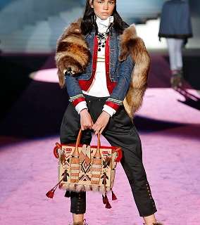 إطلالات راقية ومميزة مع تصاميم مجموعة Dsquared2 الجديدة