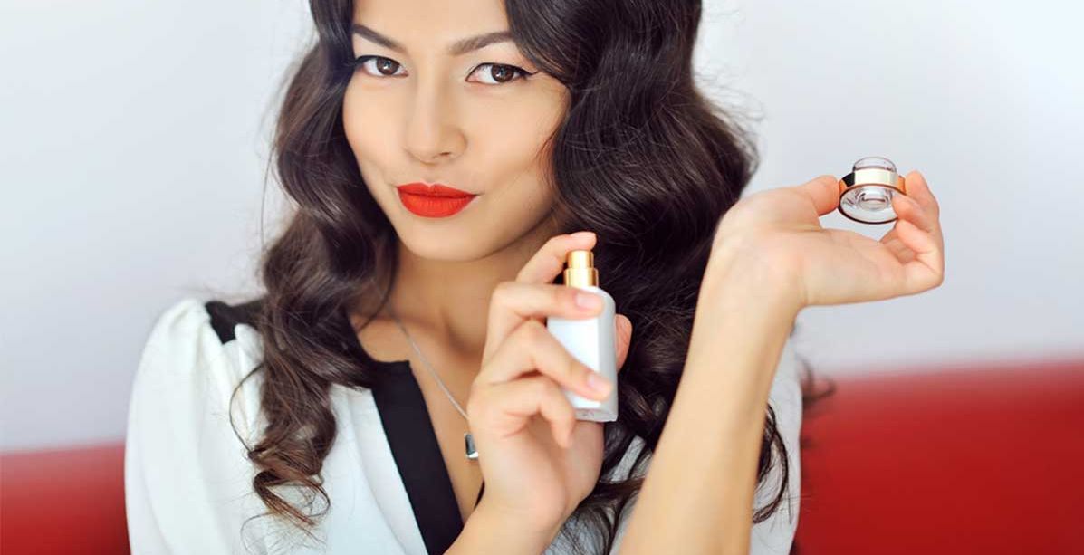 حيل تجعل العطر يفوح منك اكثر