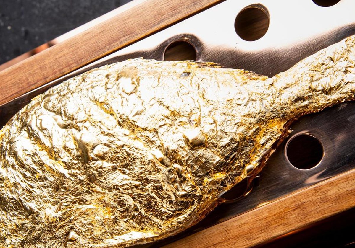 الذهب مكون أساسي... هذه أفخم الأطباق في دبي