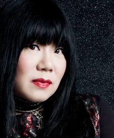 كل ما تريدين معرفته من اخبار ومعلومات وصور ووثائق عن  Anna Sui 