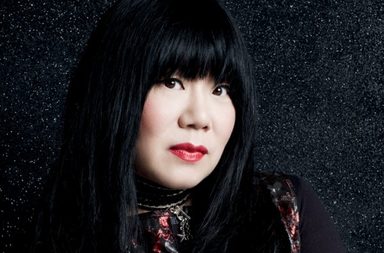 كل ما تريدين معرفته من اخبار ومعلومات وصور ووثائق عن  Anna Sui 