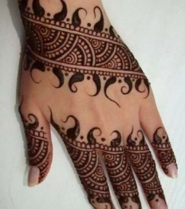 زيني يديك بأجمل لمسة من خلال نقش انستقرام