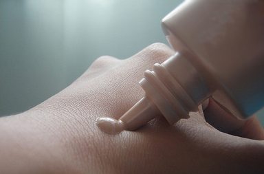 إليكِ أفضل 5 كريمات أساس للجسم!