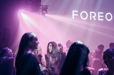 إليك كل ما عليك معرفته عن قناع UFO الذكي للعناية بالبشرة