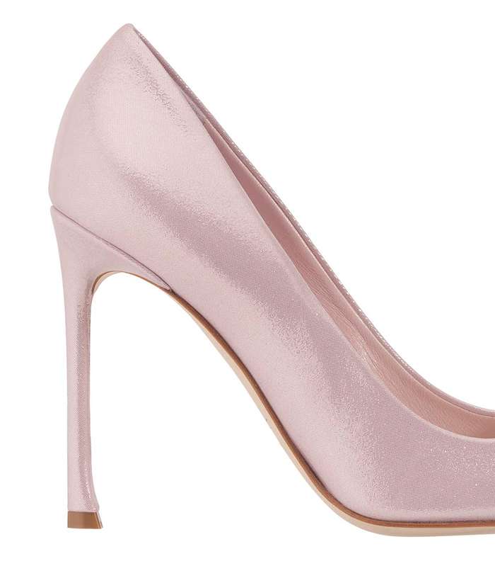 اختاري من مجموعة احذية ديور الجديدة، حذاء Dioressence باللون الزهري البنفسجي