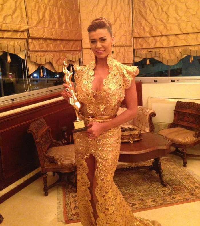 نادين الراسي في أسوأ إطلالة لها في سنة 2013