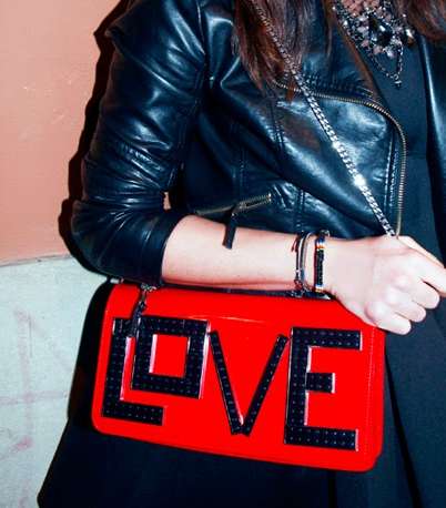 تالقي بشنط Les petits joueurs المطبعة بالشعارات الملفتة