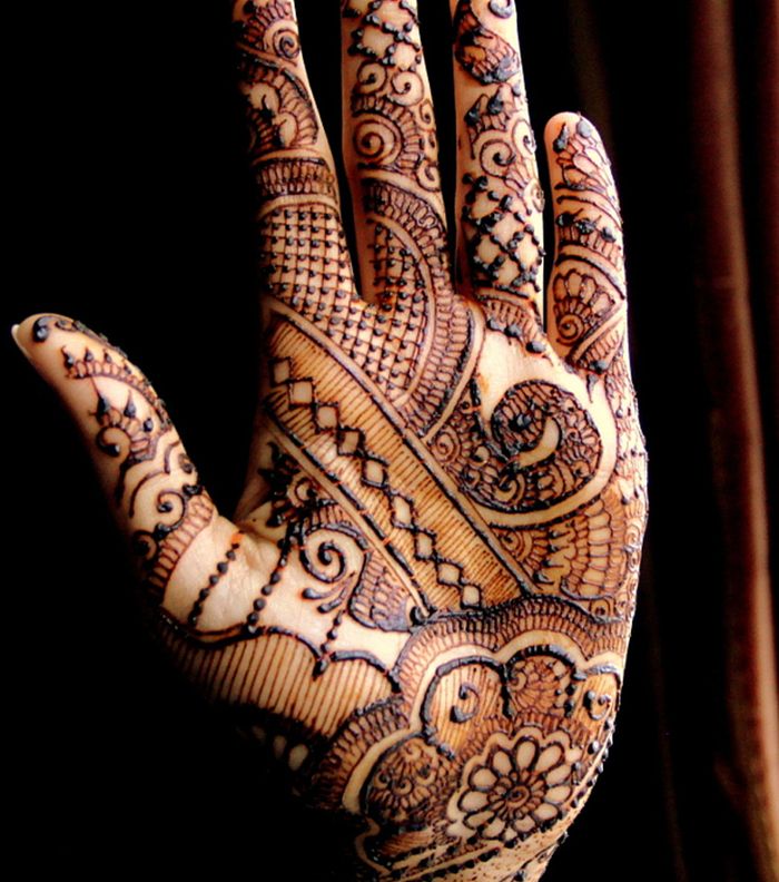 نقش حناء اماراتي ناعم جميل مستوحى من رمضان
